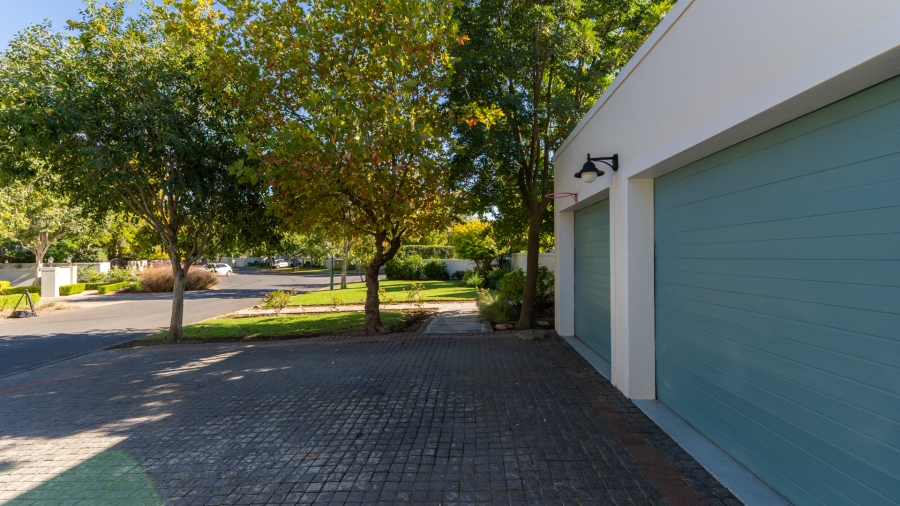 To Let 3 Bedroom Property for Rent in Boschenmeer Golf Country Estate Western Cape